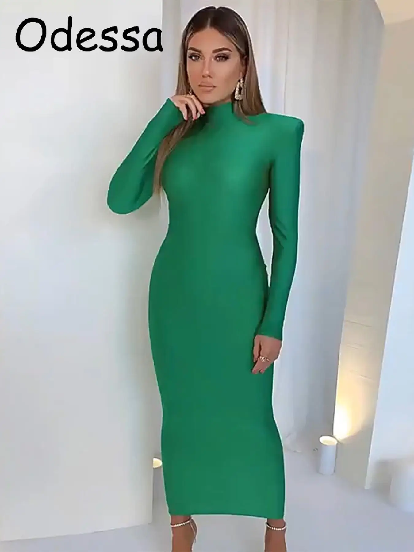 

Платье-миди женское средней длины, с длинным рукавом и высоким воротником