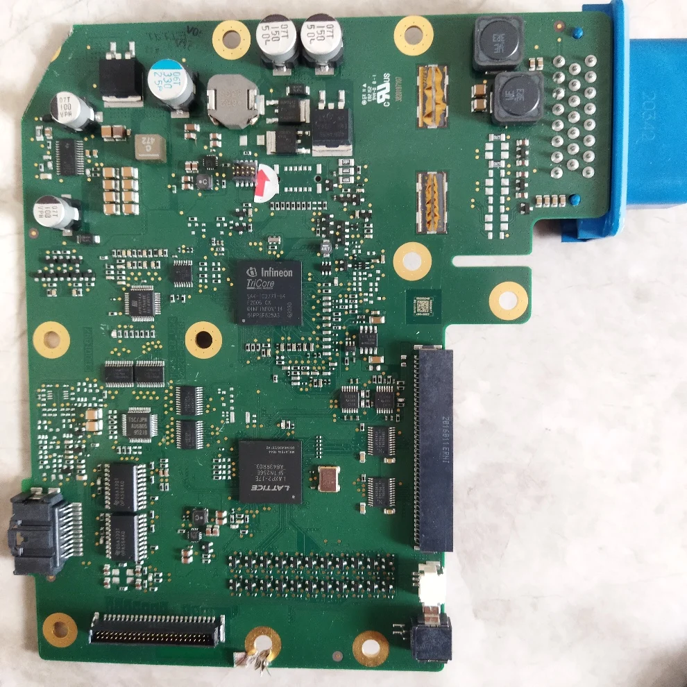 

SAK-TC277T-64F200S KITAURIXTC277TFTTOBO1 LAXP2 FPGA макетная плата