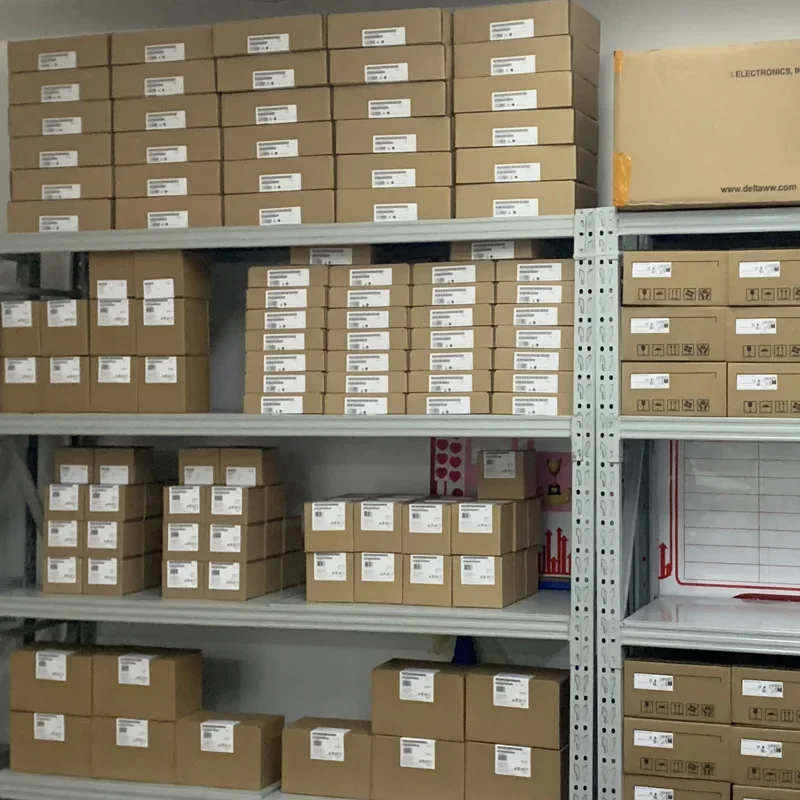 Оригинальный контроллер ПЛК CP2E-N40DR-D