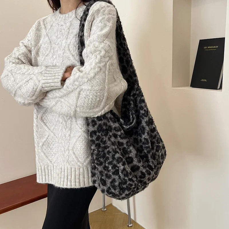 Осенне-зимняя шерстяная сумка-мешок 2024 новая модная корейская нишевая сумка-тоут