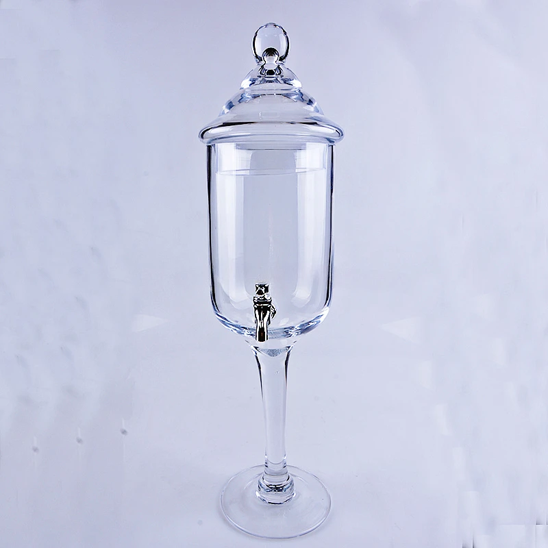 Стеклянный фонтан с двумя смесителями