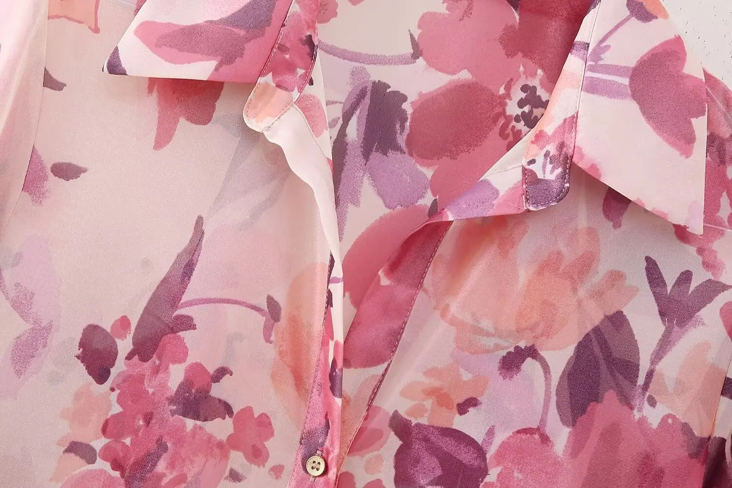 Женская рубашка с цветочным принтом на пуговицах длинным рукавом