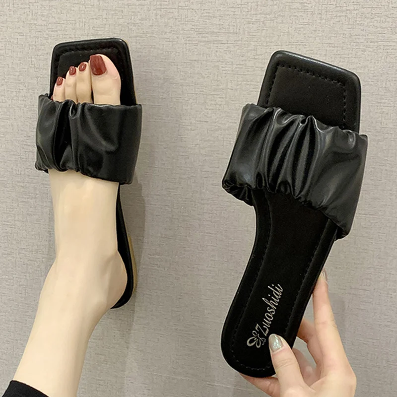 

2021 Women Slippers Summer Pleated Upper Fashion Wear-resistant Office Flat Shoes Summer New Sandy Beach Sandals Women Shoes