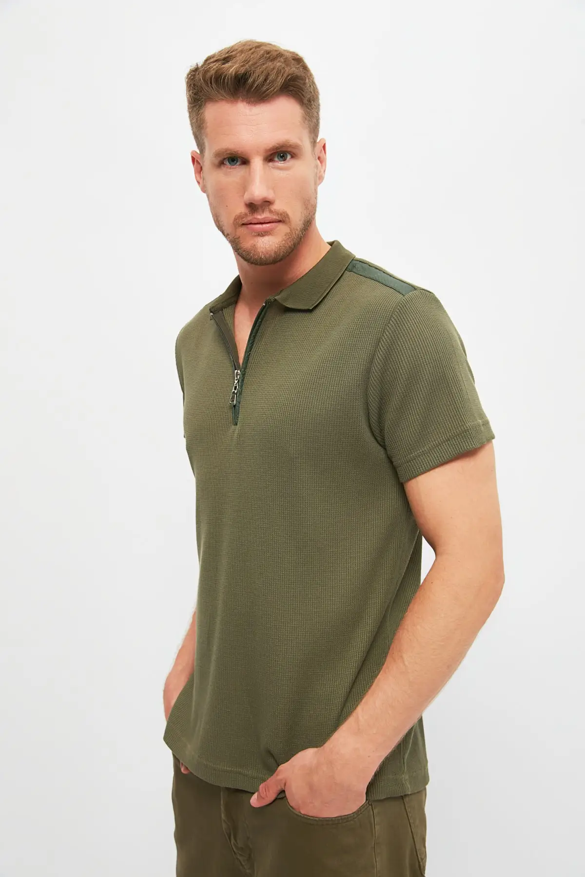 

Trendyol Mens Slim Fit Polo Neck T-shirt TMNSS21PO0244
