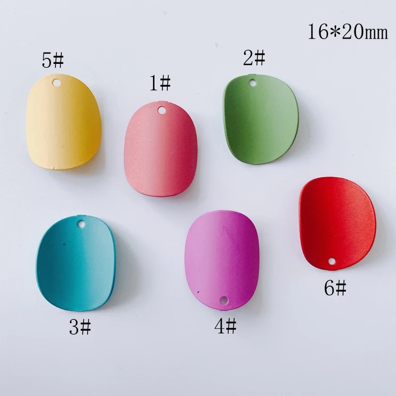 

Металлические серьги-подвески в стиле ретро