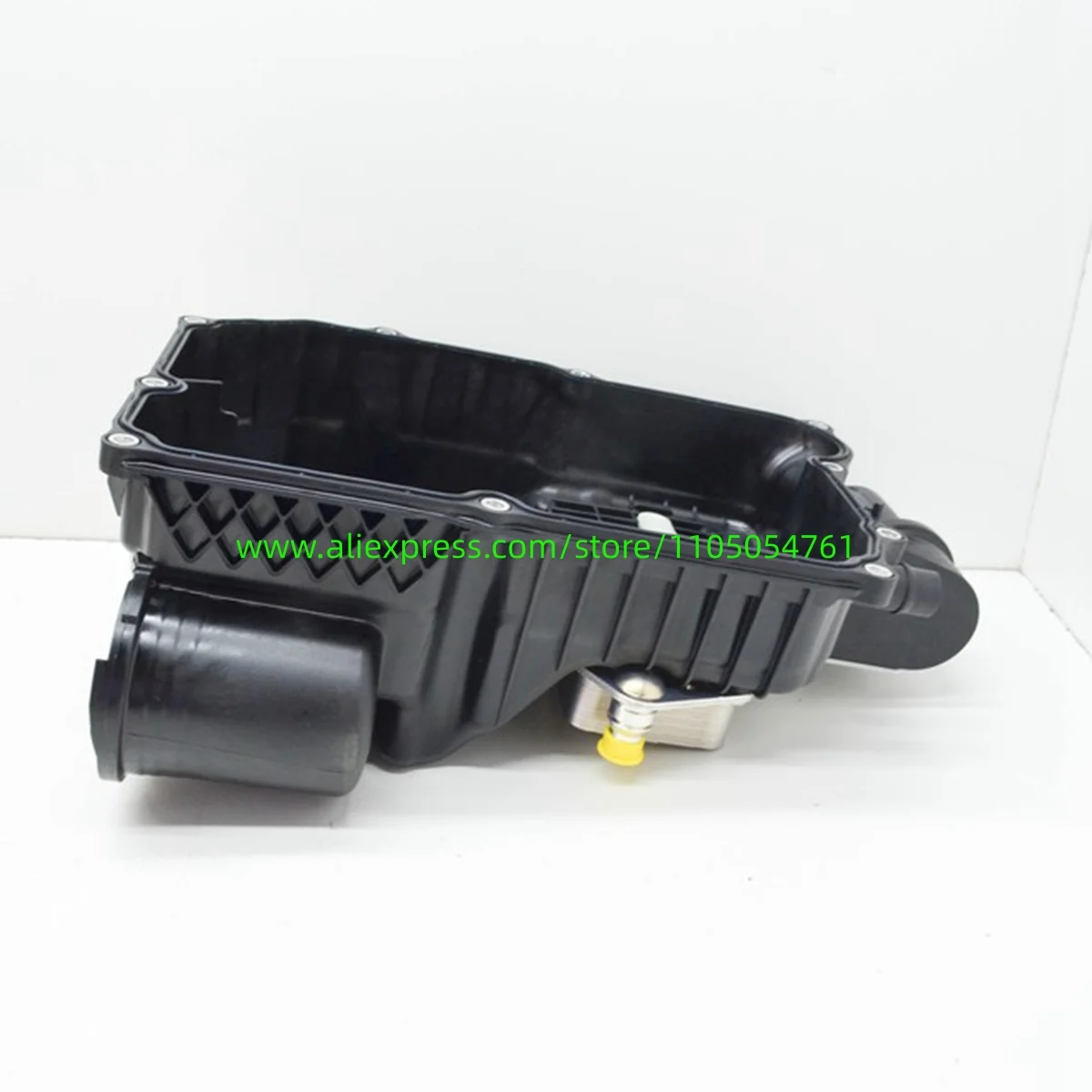 Фото A2473711400 подходит для масляного поддона коробки передач моделей Mercedes-Benz W247 и W118. №2