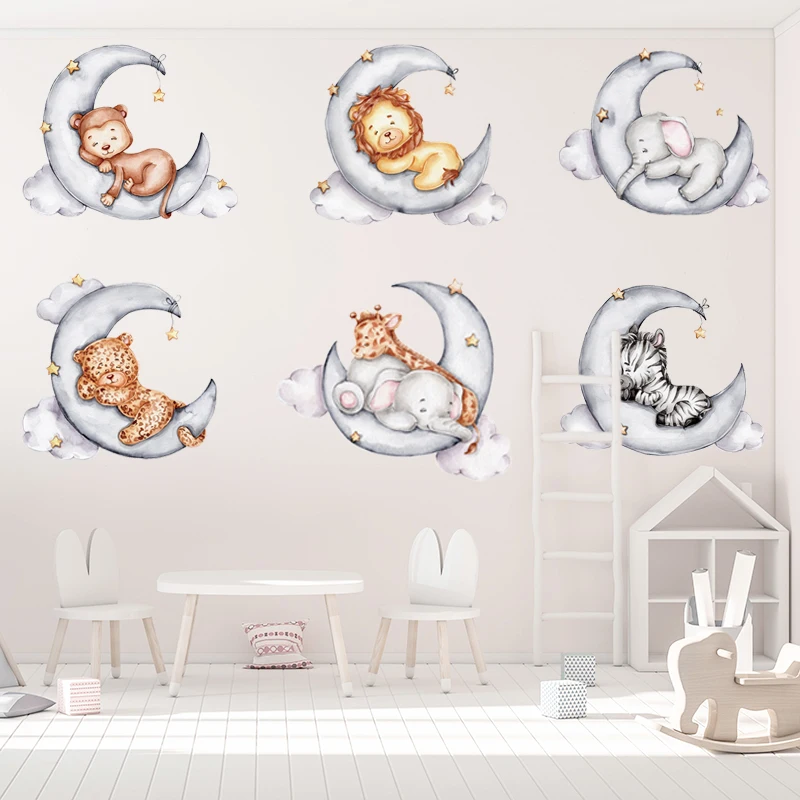 Наклейки на стену Спящая Луне с животными | Дом и сад