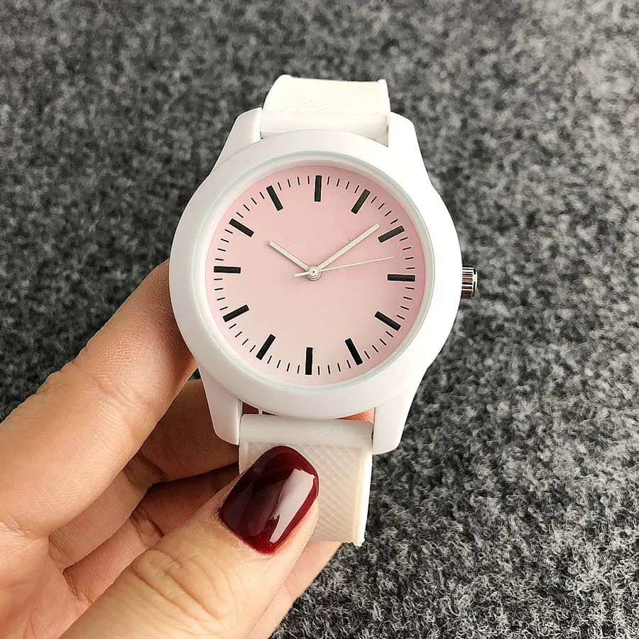 Brand Wrist Watches Men Women Ladies Unisex Crocodile Style Quartz Casual Silicone Band Clock LA07