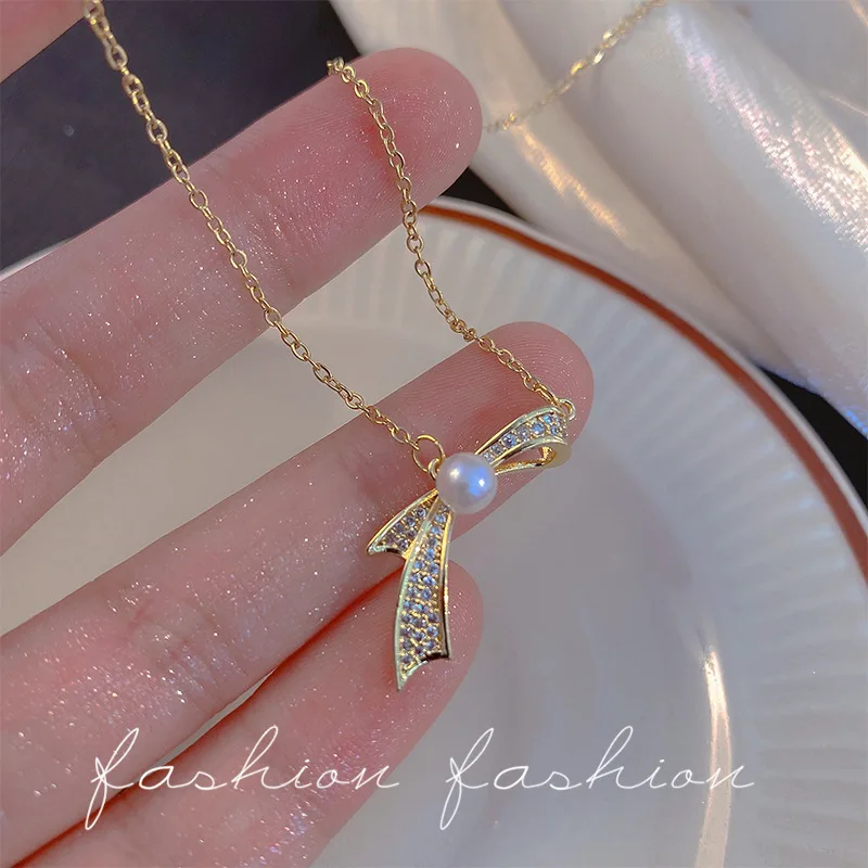 

Fashion Elegant Temperament High-Grade Sense Pearl Light Luxury Niche Design Necklace Pendant Retro Choker Bow Collar Bone Chain
