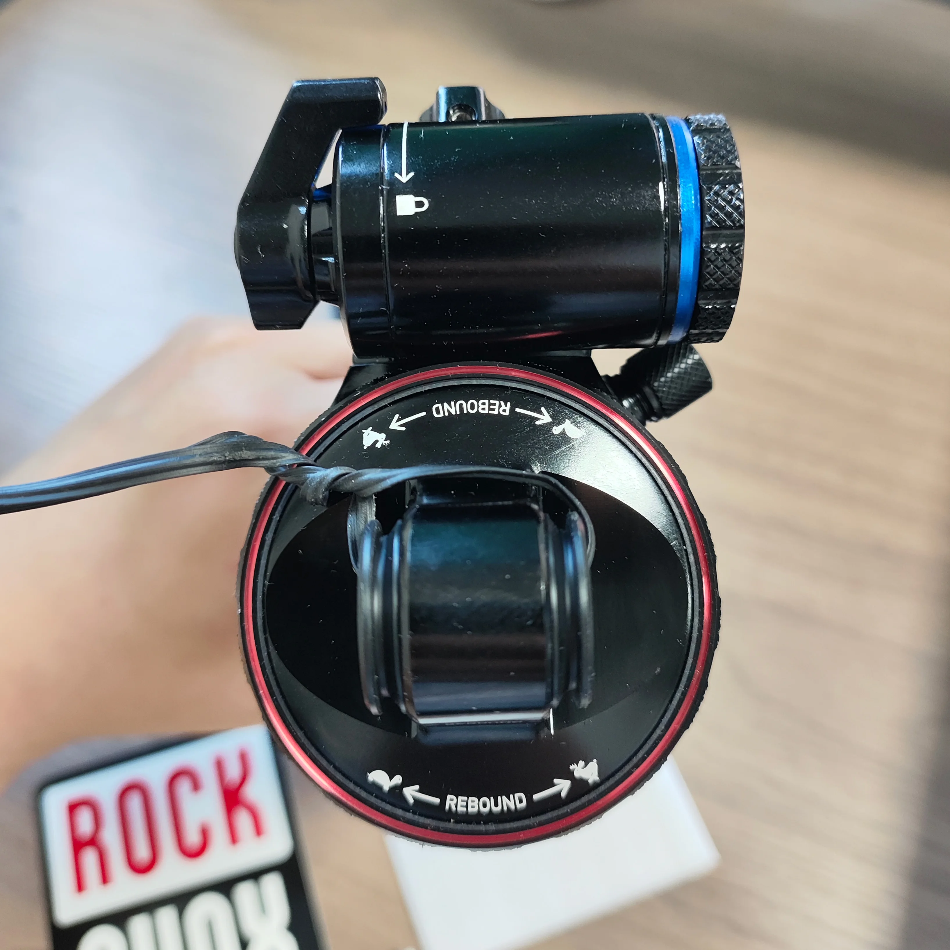 Задний амортизатор ROCKSHOX для горного велосипеда