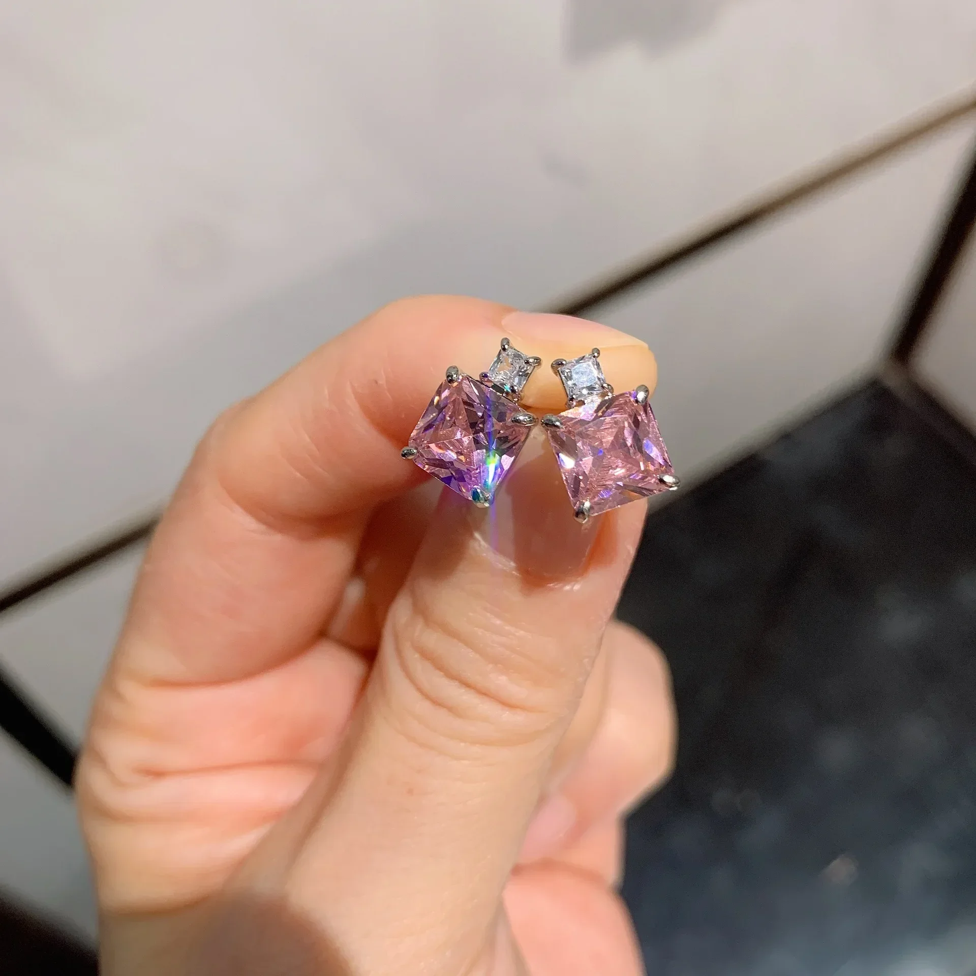 Производители SRJewelry напрямую продают красочные ювелирные изделия с европейскими