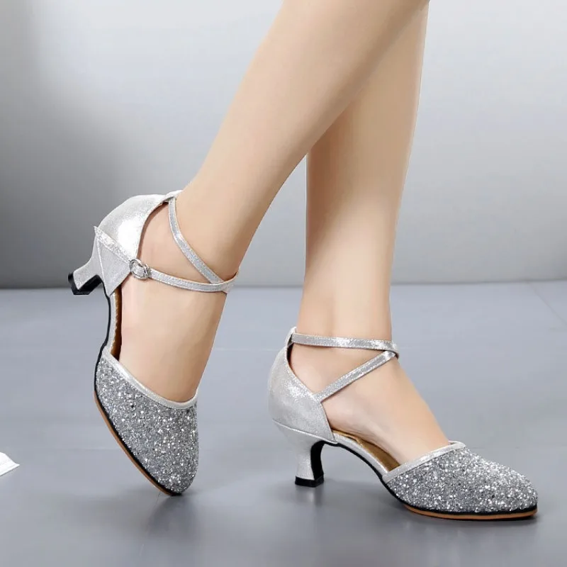 Женские туфли для танго с закрытым носком