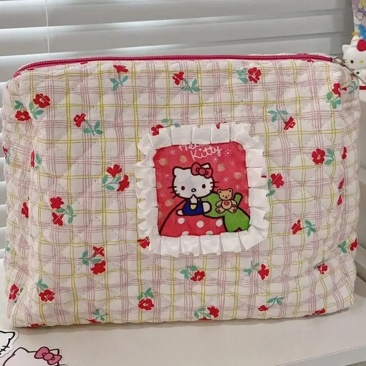 Hello Kitty Bag Two-Color Cosmetic Bag Large Capacity Cute Girl Portable Girl Heart Cartoon Storage Bag Multifunctional