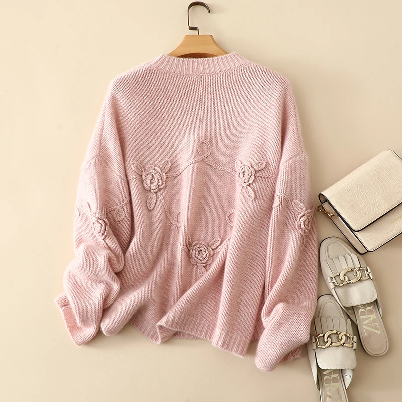 Рисунок 2 - Женский вязаный свитер ручной вязки