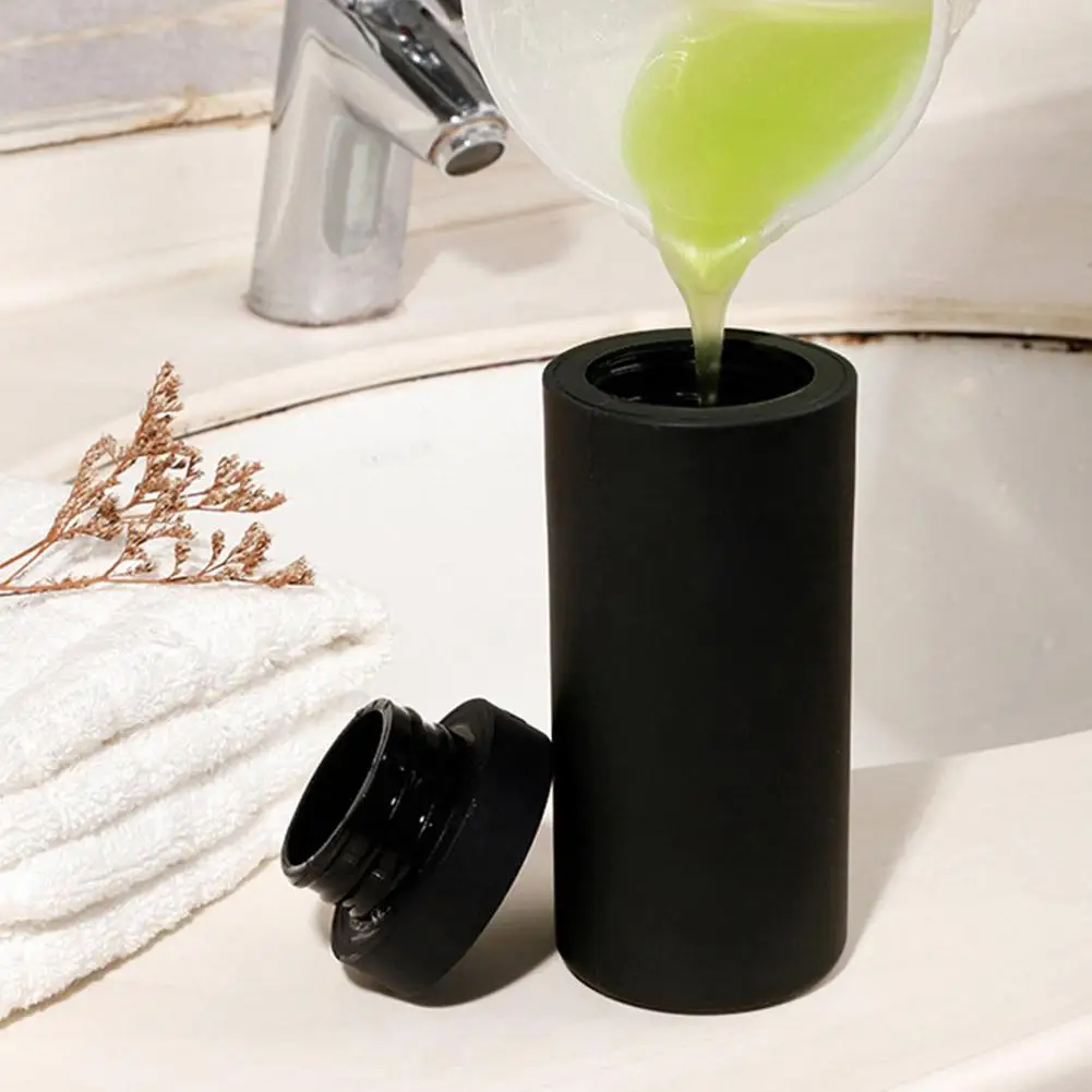 

Silicone Divided Bottle Squeeze Liquid Soap Dispenser Container Refillable Soap Bottle Essential Oil Lotion Dispensing Bottle