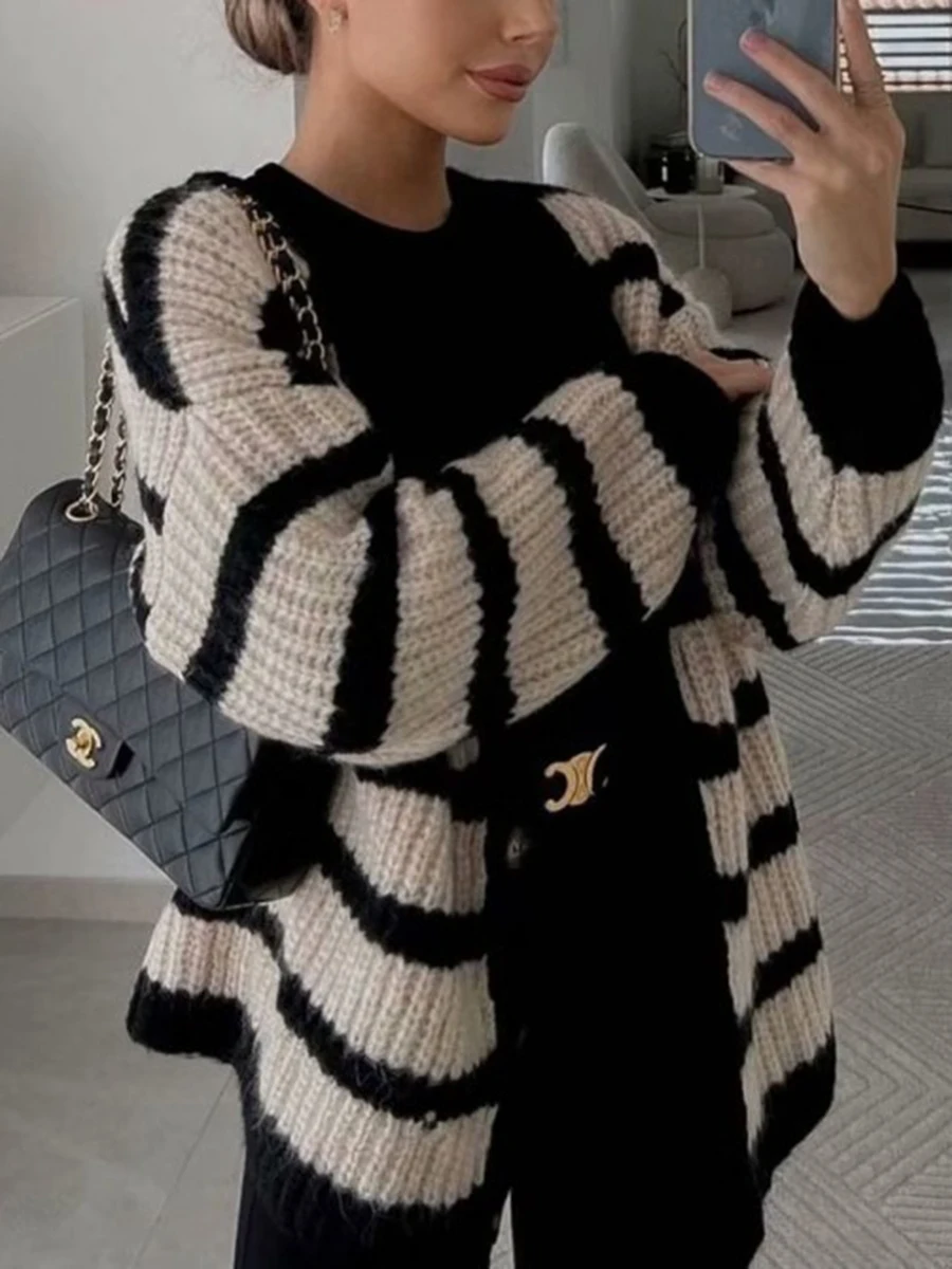 

Женский трикотажный кардиган в полоску, Повседневный свитер с V-образным вырезом и длинным рукавом, на пуговицах, уличная мода, осень 2023