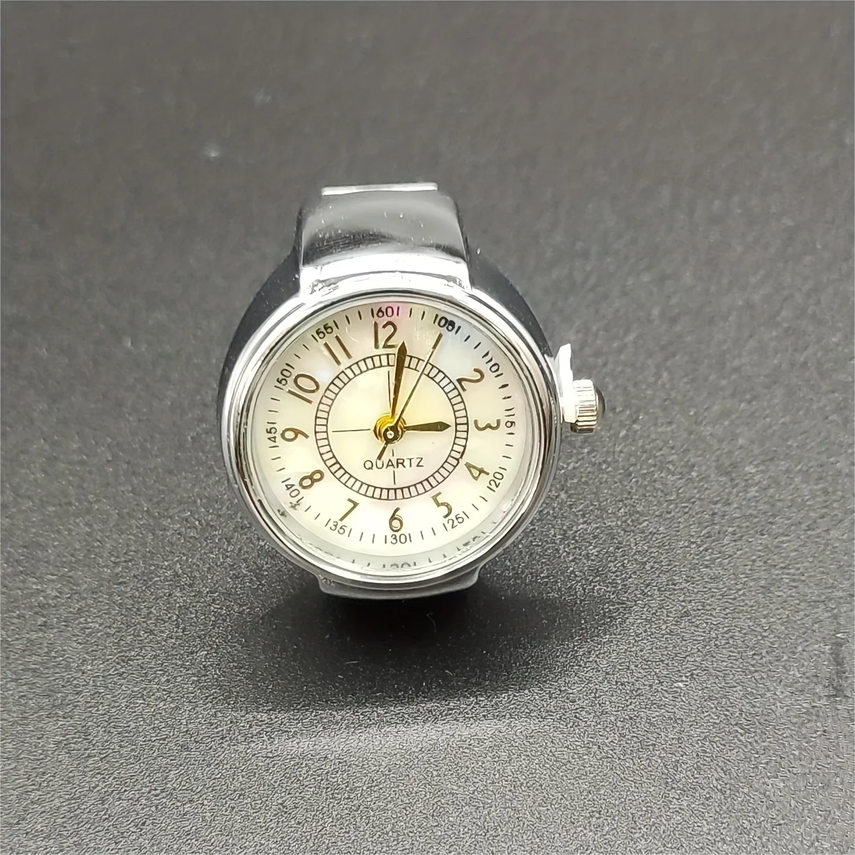 1 шт. круговые часы с кольцом на палец нишевой золотой цвет в реальном времени