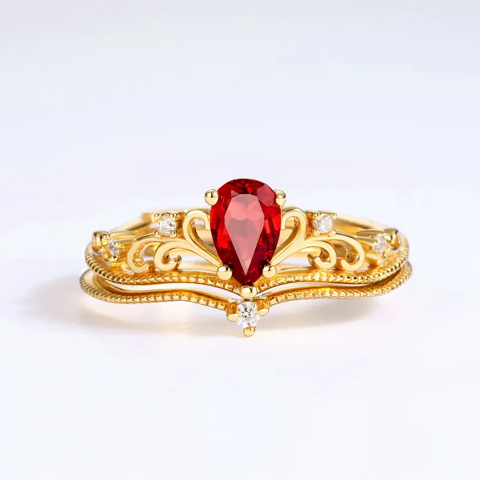 

2022 Retro Japanese Ring Female Garnet Open Crown Ring Minority Simple