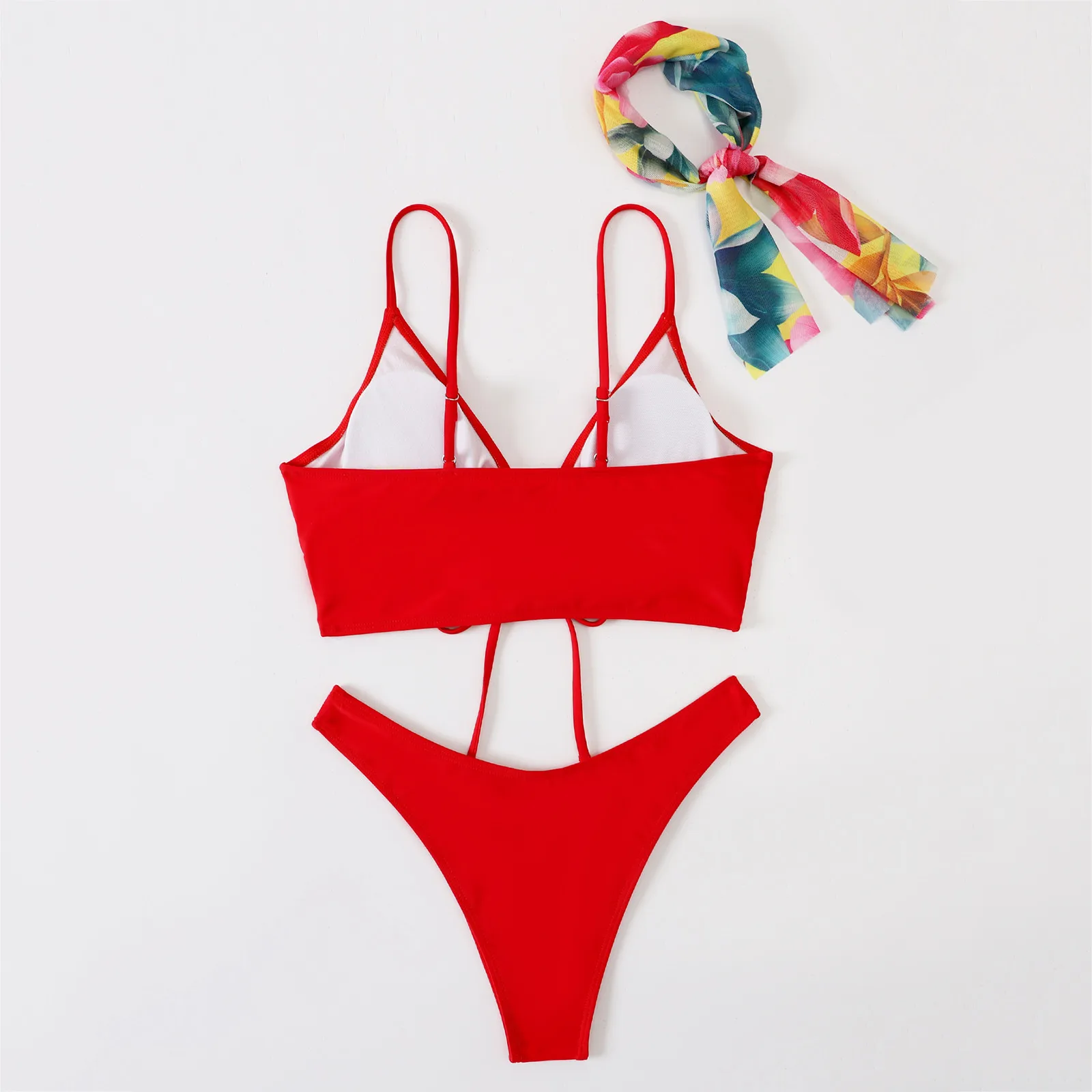 

Купальник-бикини женский летний из трех предметов с чашками пуш-ап