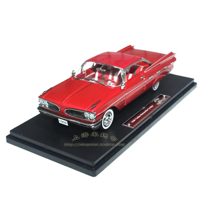 Модель классического ретро-автомобиля масштаб 1:43 1959 Bonneville