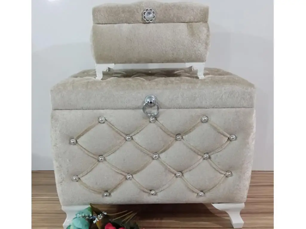 

Loretta Quilted Square 2 Li Dower chest Cappucino