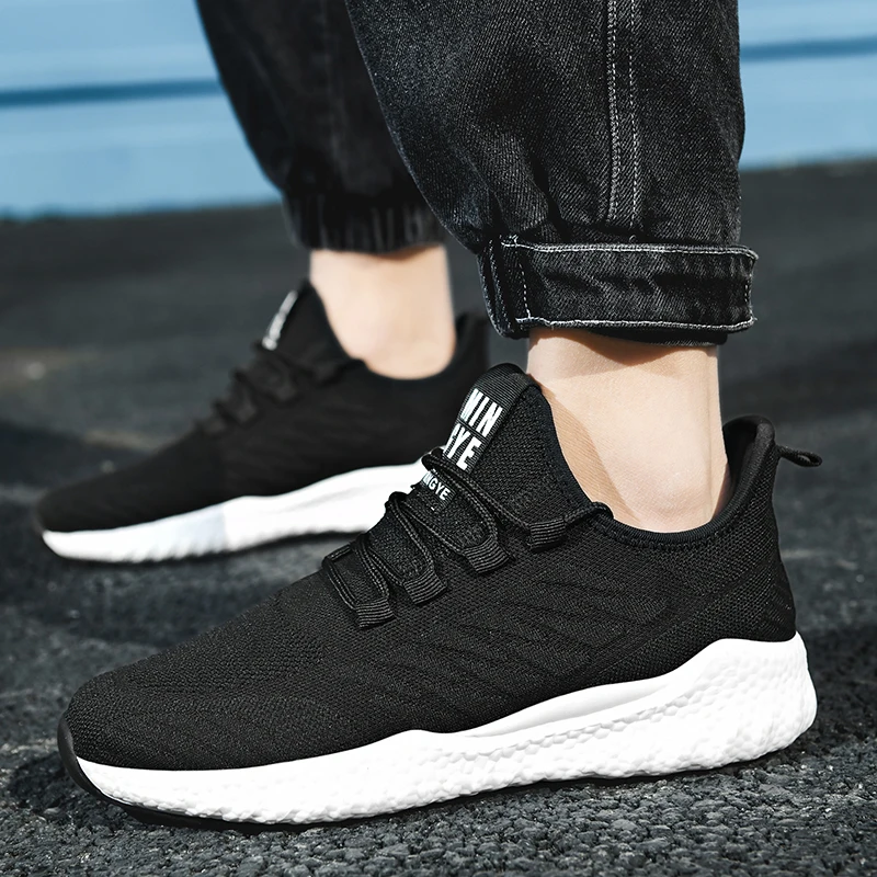 Black Ultra Light Mens Running Sneaker 2022 Soft-soled Comfortable Workout Shoes Men New Breathable Mesh Sports Shoes For Men