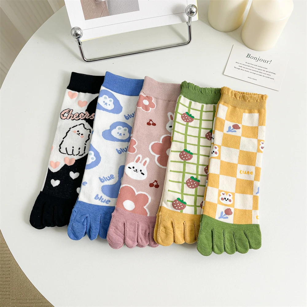 

Фотообои с изображением белого забавного мультяшного милого пятипальцевого кавайного японского сладости кролика веселый хлопковый модный клетчатый женский стиль