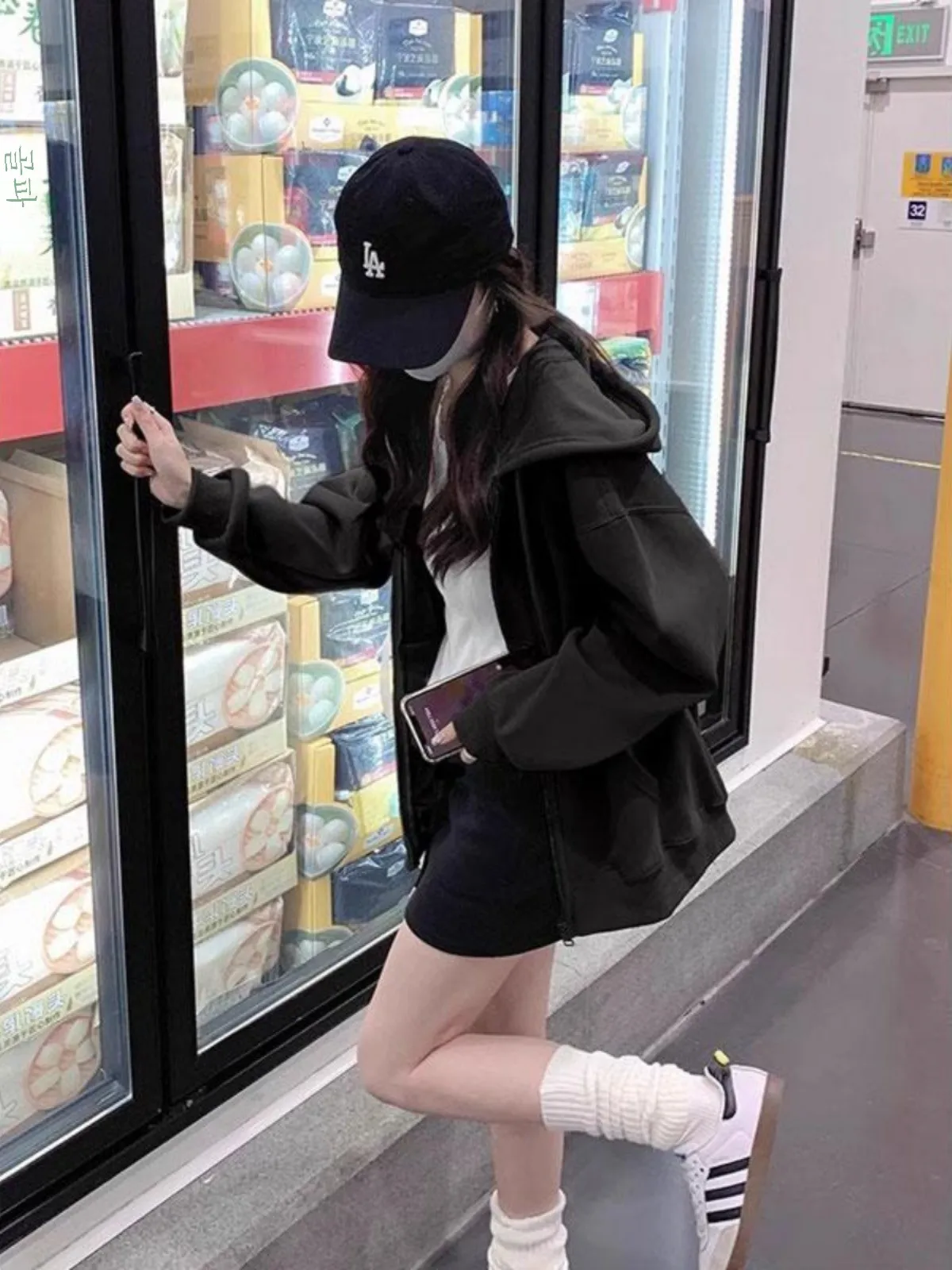 Black Large Hat Hoodie Outerwear Women Autumn and Winter Fleece-lined Thickened 2024 New Popular Early Wear Top Thick