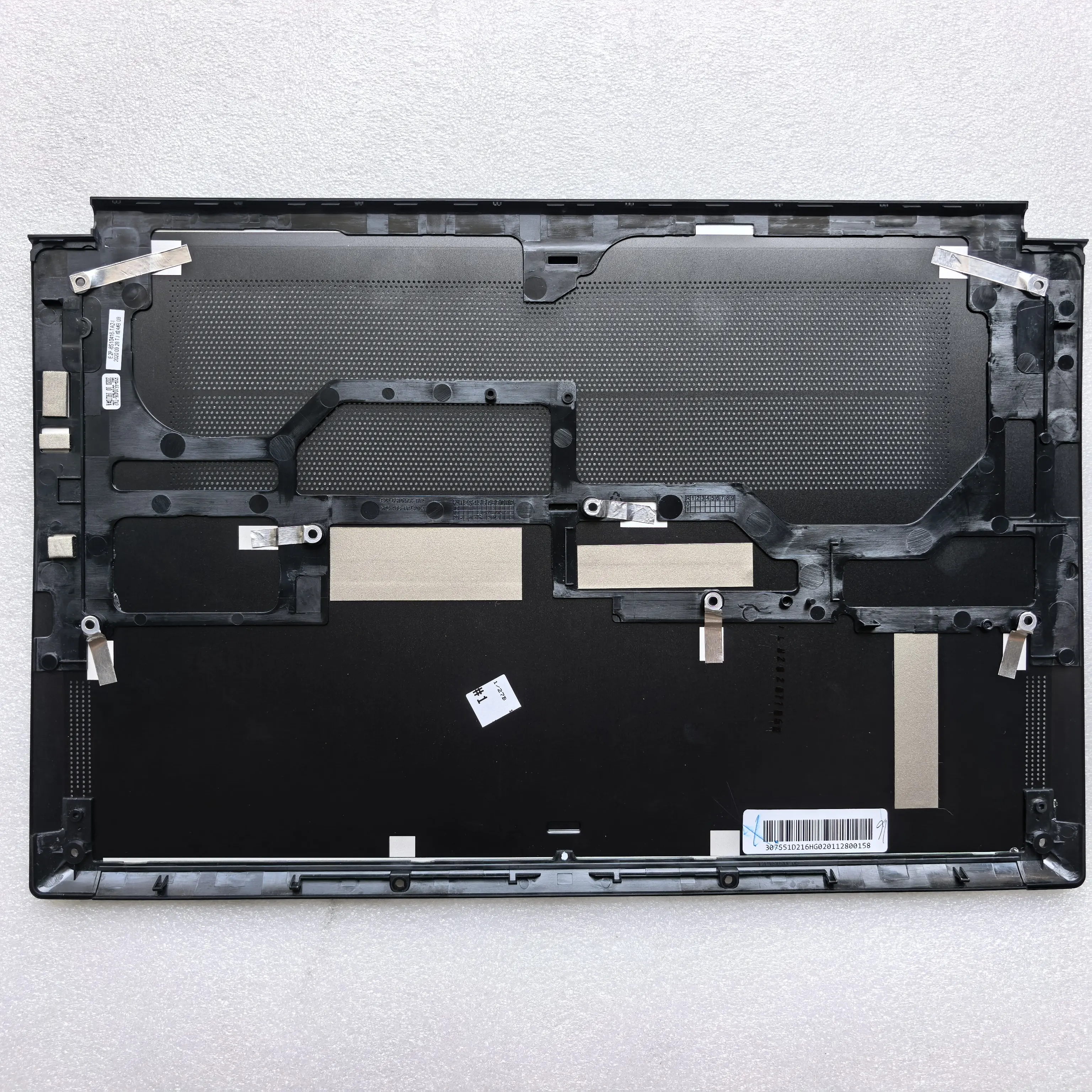 Фото Новая нижняя крышка корпуса ноутбука для MSI Prestige M15 P15 MS-16S6 MS-16S7 16S8 307551D215 №4