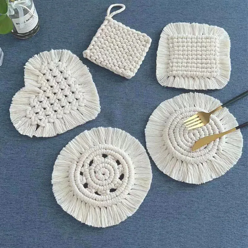 

4 Pcs White Rope Coaster Braid Tassels Heat Insulation Cotton Thread Napkin Water Uptake Thickening Manual Popularity