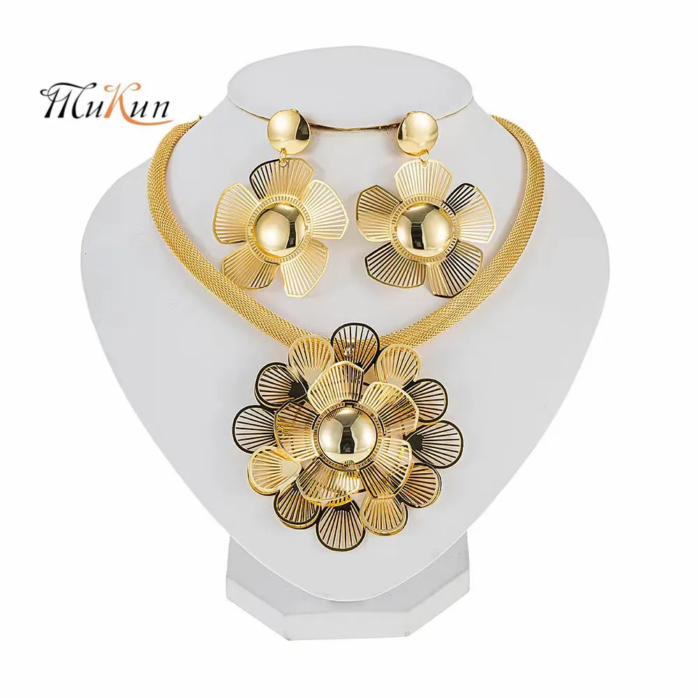 

Dubai Gold Plated Jewelry Set for Women Luxury Big Flower Pendant Necklace and Earrings Weddings Gifts for Bridal Accessory
