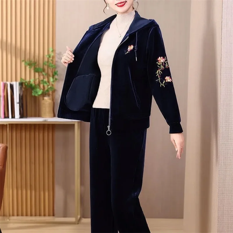 Спортивный костюм для женщин весенний комплект из двух предметов: Топ и штаны