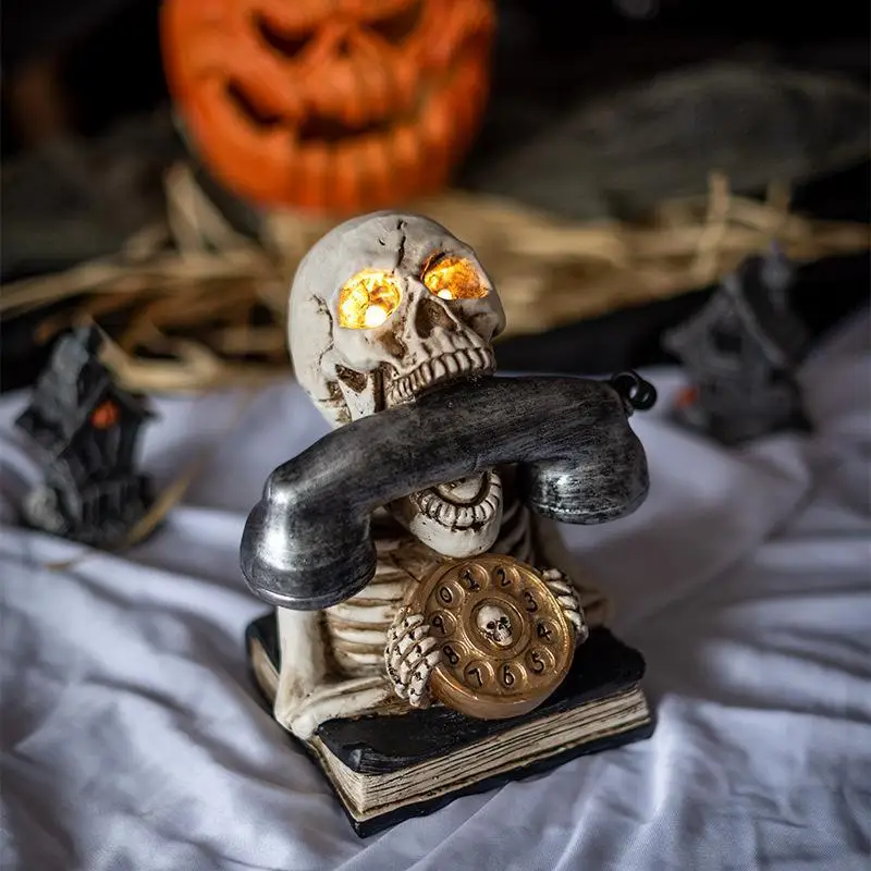 

Halloween Shining Skull Telephone Set Retro Old Style Nostalgia Model Film Shooting Bar Desktop Halloween Decorations for Home