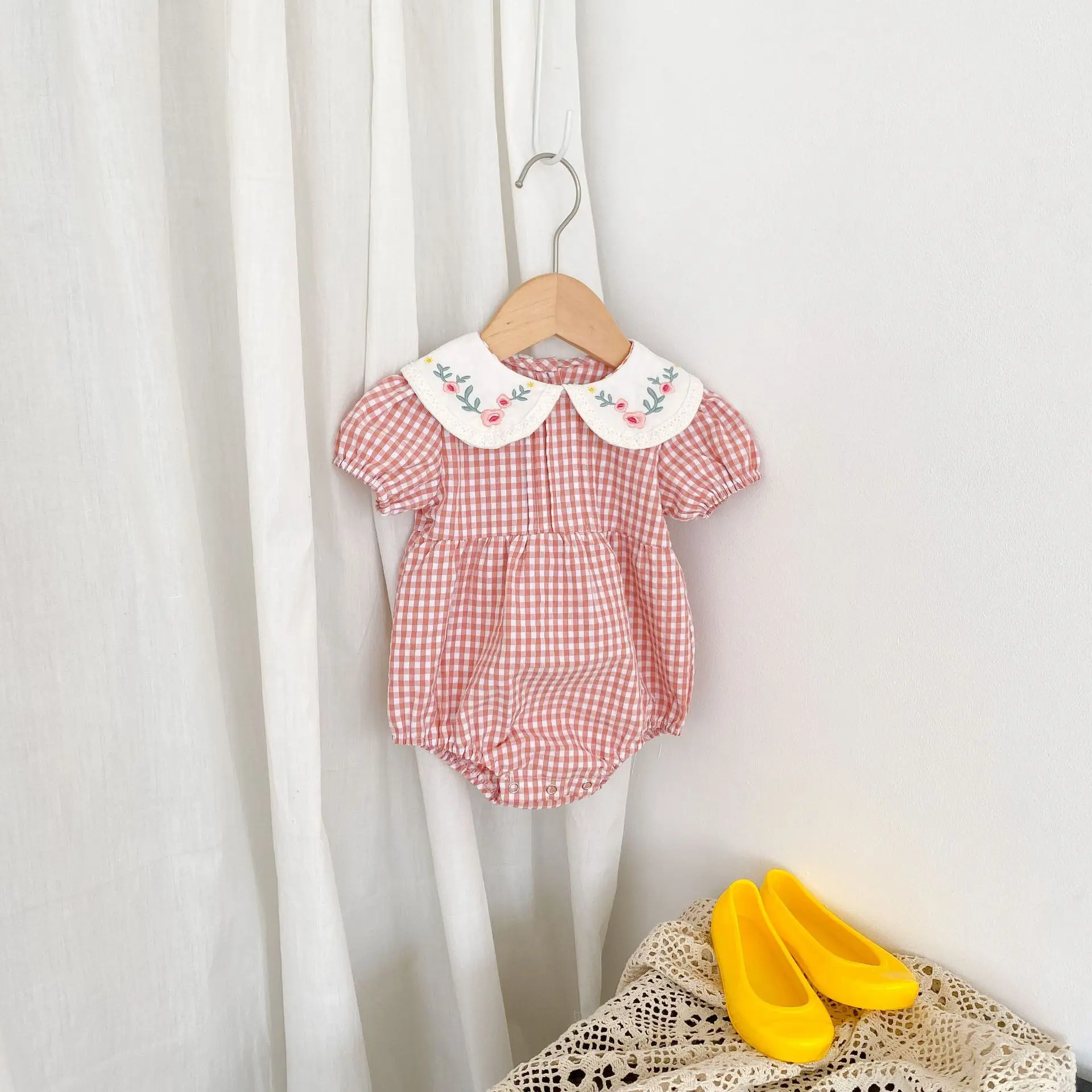 

Женское платье с вышивкой и кукольным воротником, летняя одежда, модный сетчатый Облегающий комбинезон для девочек, одежда для новорожденн...