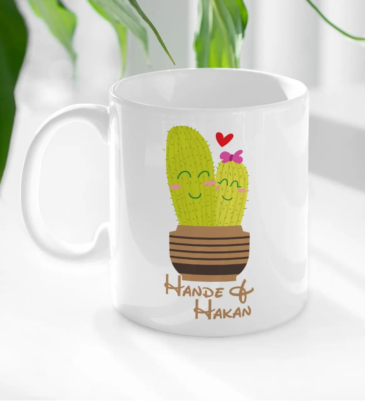 

Белая кружка с индивидуальным дизайном в виде кактуса