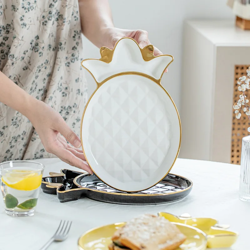 

Creative ceramic gold-plated pineapple jiaozi tray storage tray, creative pastry fruit tray, home decoration ornaments