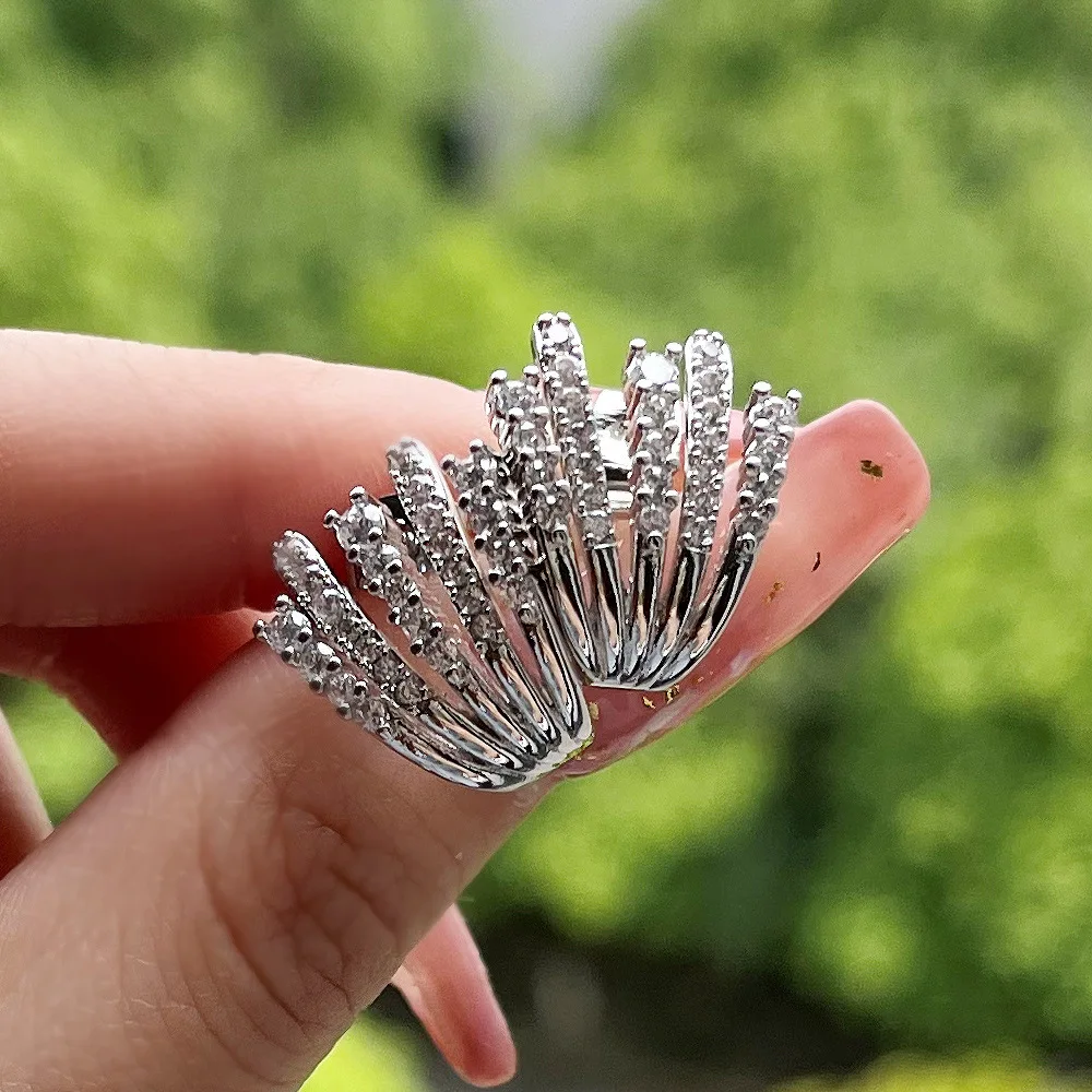 

European and American Inlaid AAA Cubic Zircon Earrings Women's Silver Bright Claw Earrings Teenager Girls' Earrings Jewelry