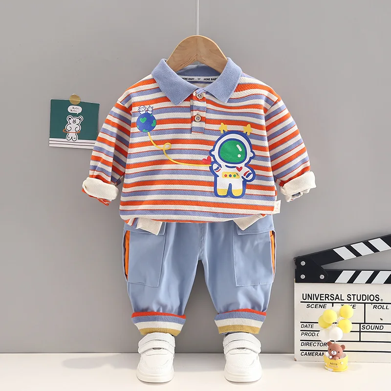 

Футболка и джинсы для мальчиков, в полоску