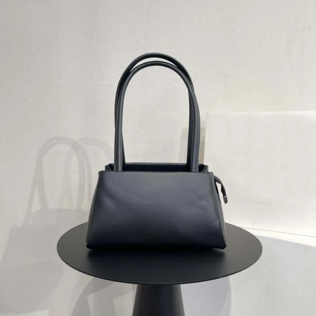

The 2023 New High-Quality High-Fashion Retro Leather Armpit Bag Lady Tote One-Shoulder Handbag Dinner Bag Shopping Bag