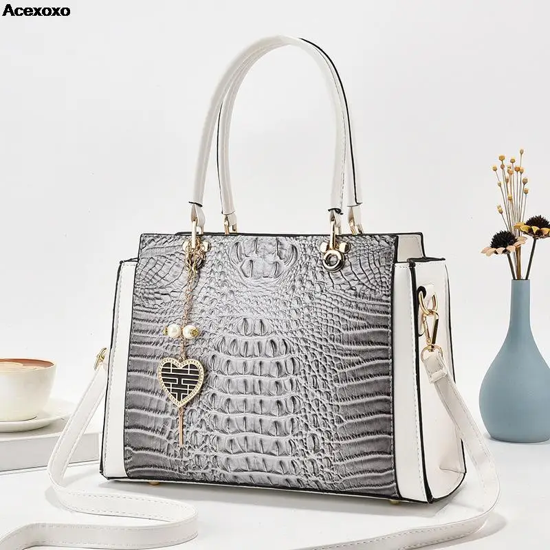 

Fashion classic shoulder bag