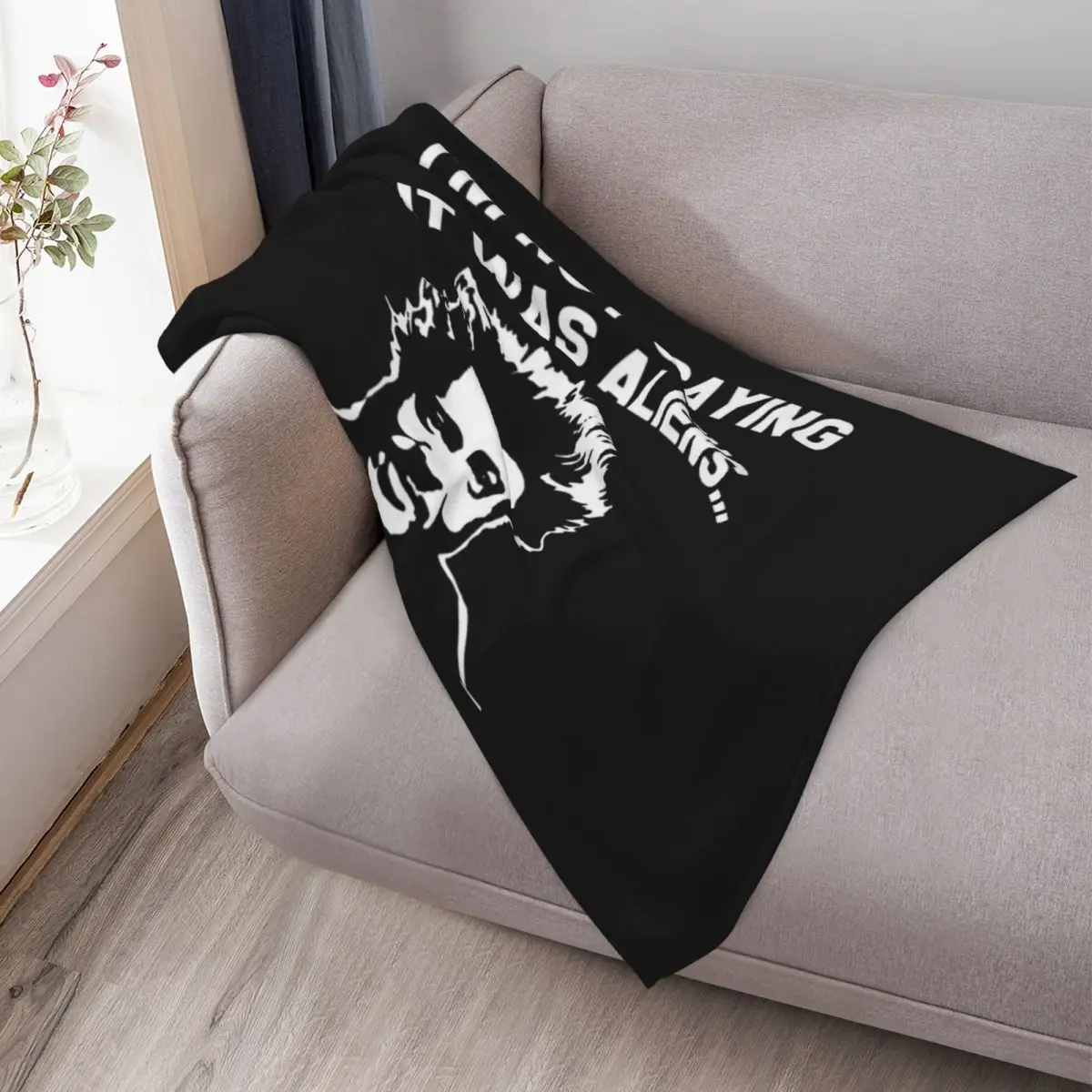 Фото Плед с принтом It-was-Aliens-Giorgio-A-Tsoukalos-T-Shirt-Black, устойчивый к выцветанию, прочный плед №3