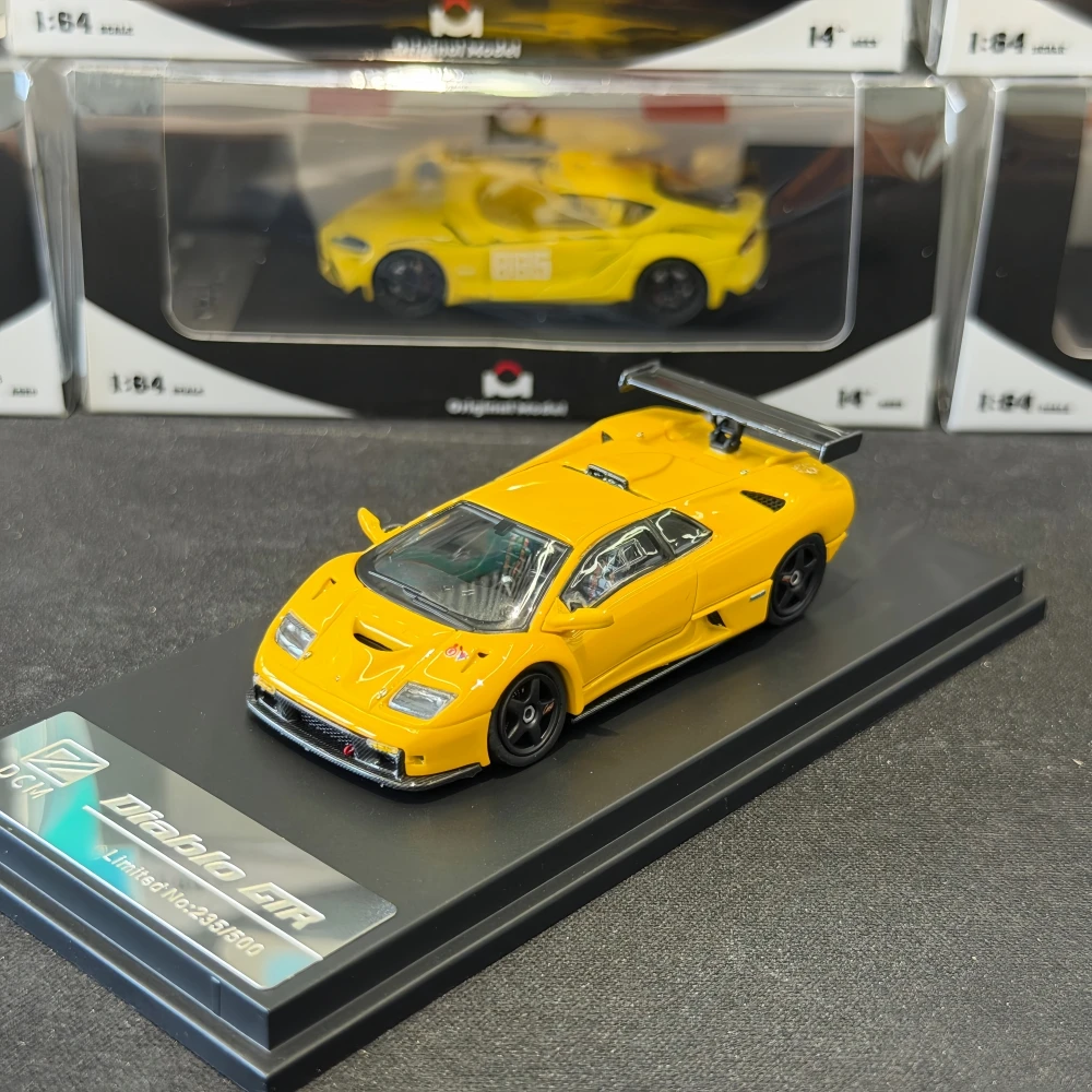 Фото Модель автомобиля DCM 1:64 Diablo GTR из литого металла №3