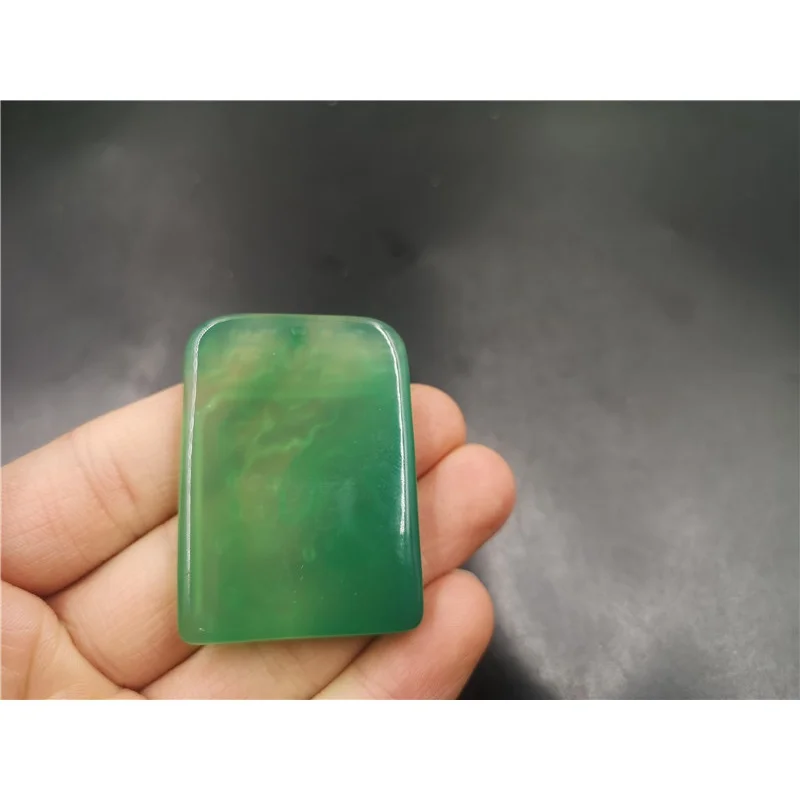 Недорогая Подвеска из Нефритового зеленого халцедона в виде карпа лотоса