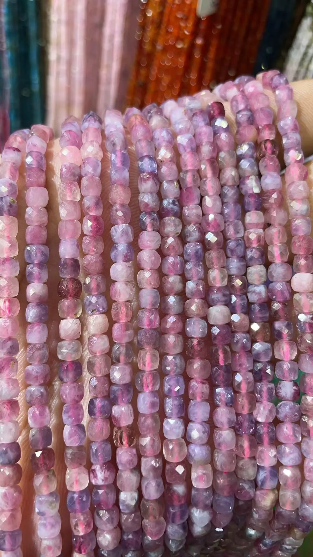 Оптовая продажа натурального турмалина с цветком сливы 4x4 мм квадратной огранки