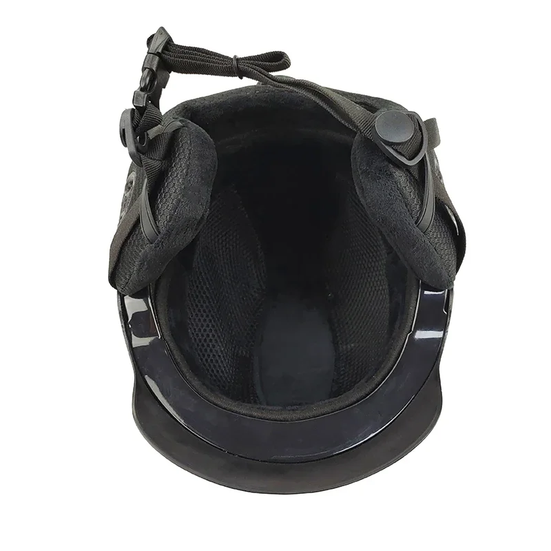 Шлем для лыж и сноуборда из углеродного волокна. Усовершенствованное защитное