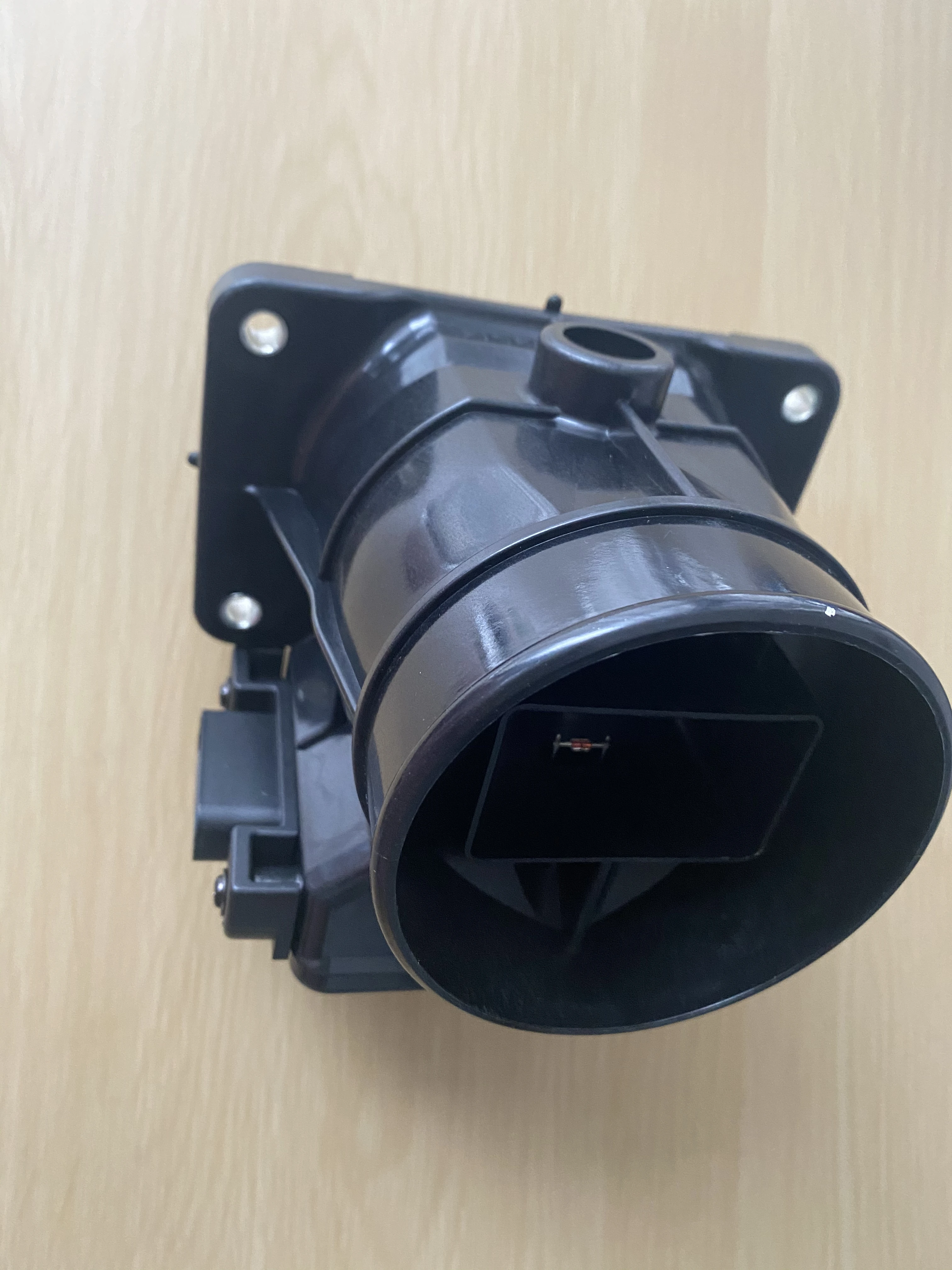 100% новый высококачественный датчик массового расхода воздуха MAF MD336482 для Mitsubishi