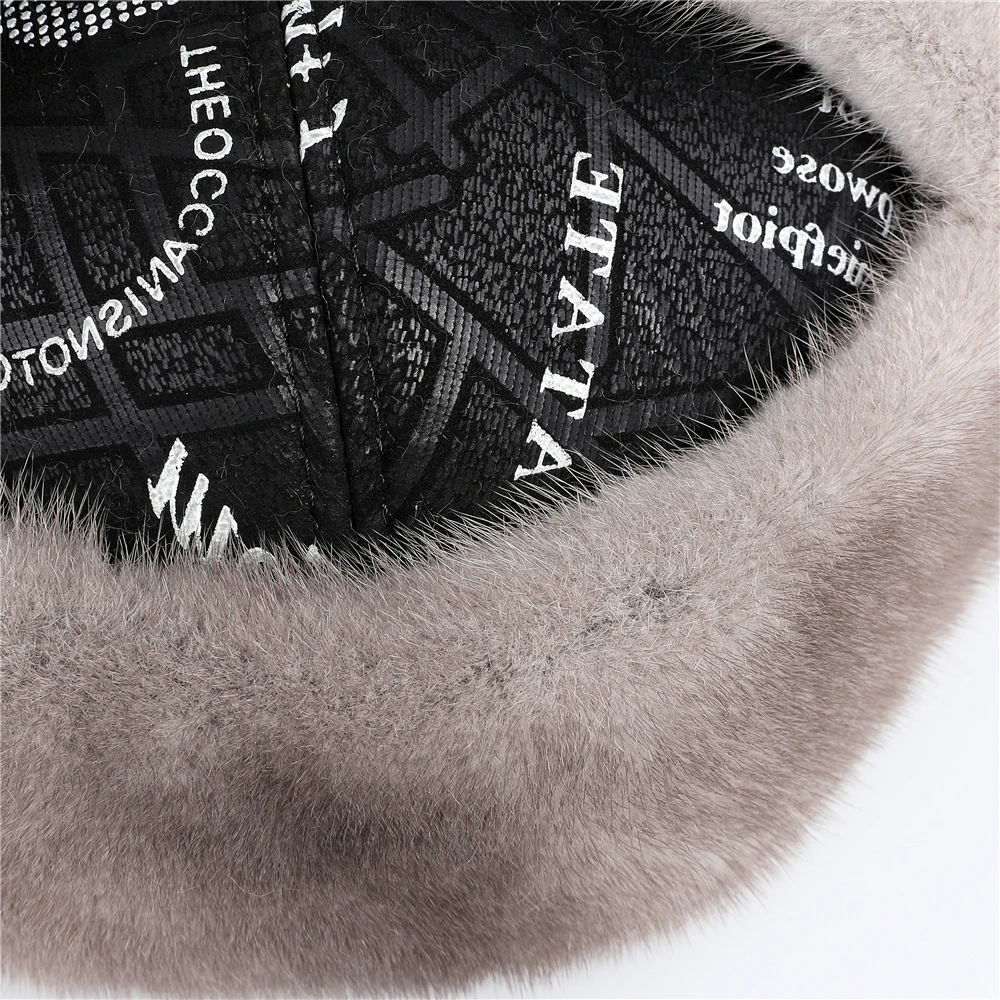 Рисунок 5 - Мужская зимняя теплая шапка-бомбер