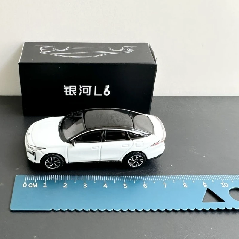 Для Geely Galaxy L6 2023 2024 имитация модели автомобиля 1:64 запчасти для автомобилей