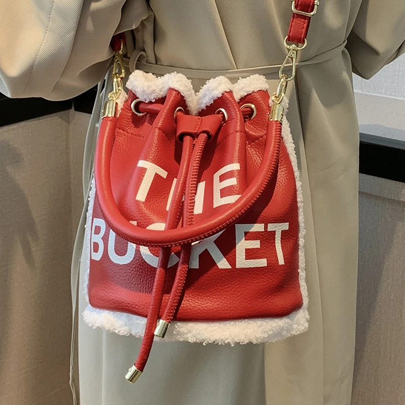 2023 Female Red Shoulder Bag Letter Print Chic Women's Furry Drawstring Handbags Small Pu Leather Lovers' Bucket Crossbody Bags