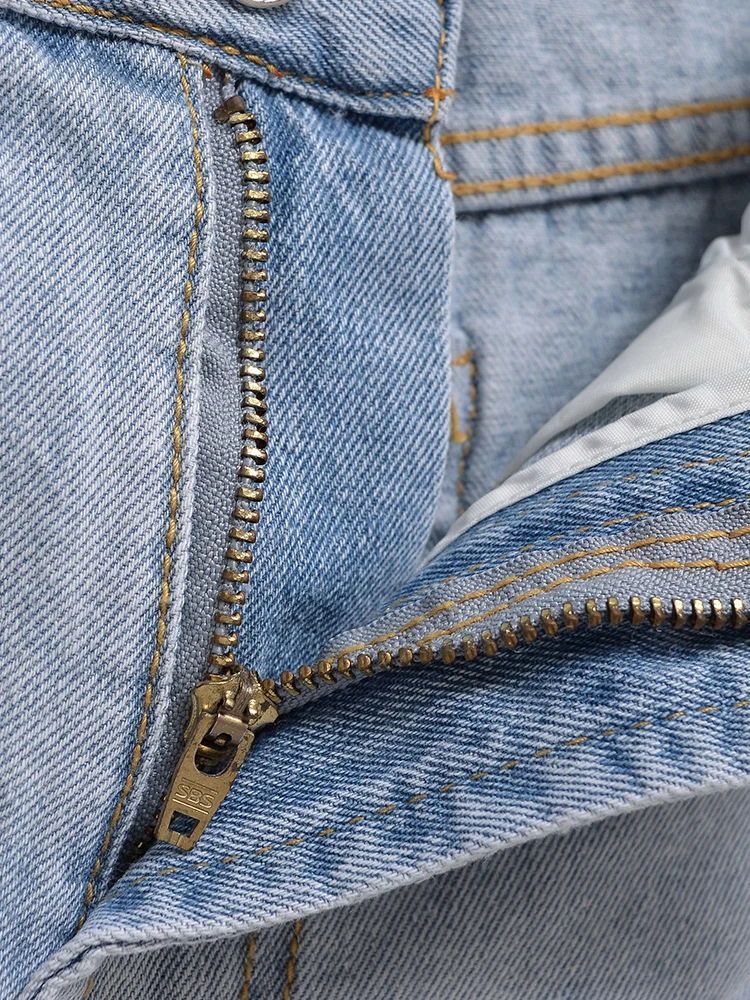 Streetwear Women High Waist Button Hole Frayed Denim Shorts Spring Summer Female Raw Hem Retro Jeans Shorts Bottoms